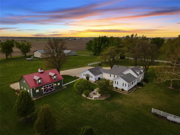 1962 Turner Rd, Central City, IA 52214