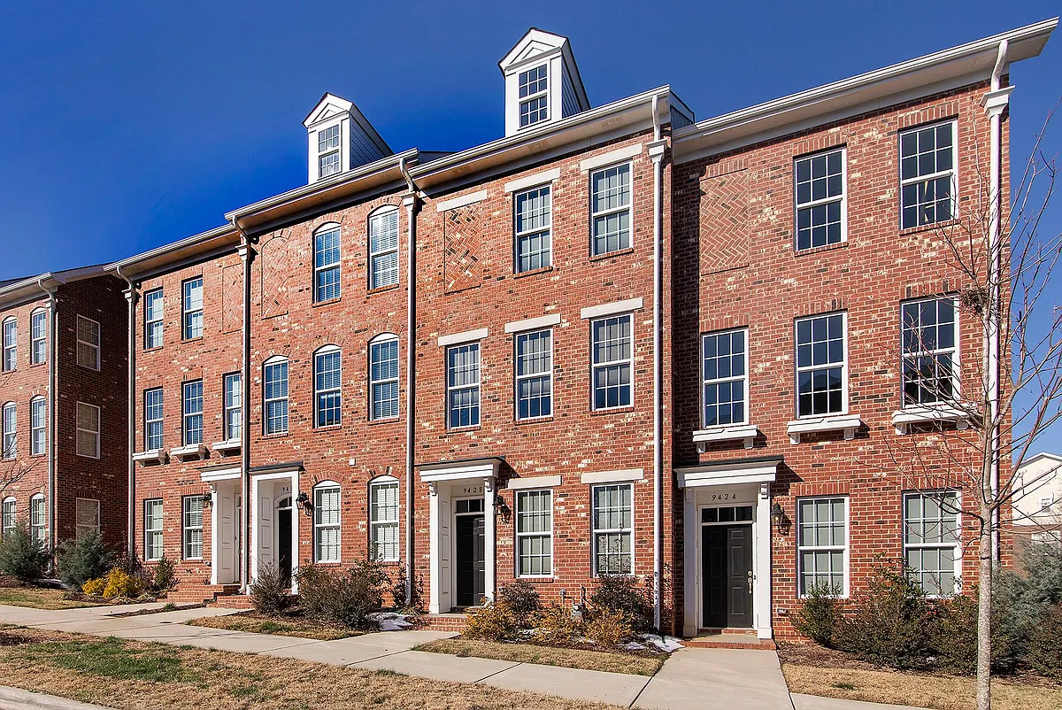 Building Photo - 9428 Kings Parade Blvd