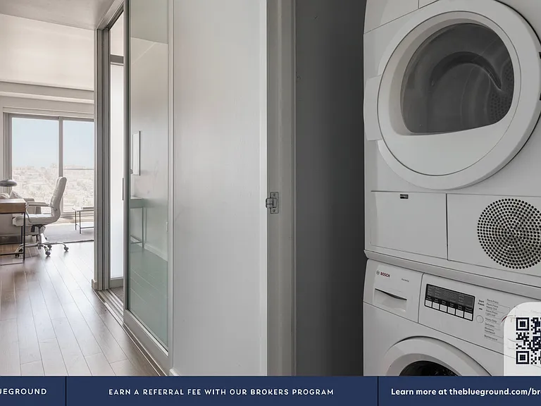 Washer/Dryer in Apartment