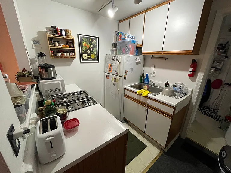 724 S 16th St #2F — Photo 8