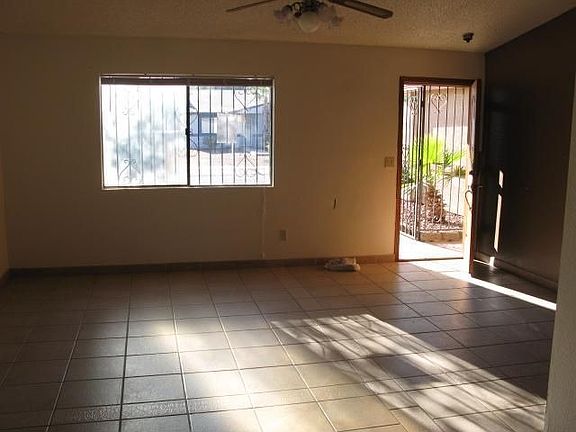4th image of 5938 S Pin Oak Dr