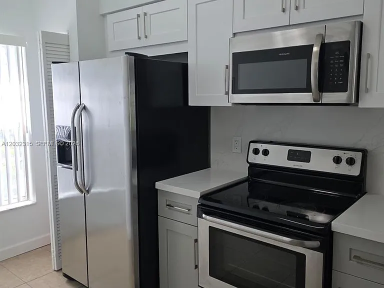 1 Simonton Cir #1 — Photo 8