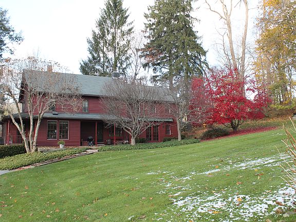 2nd image of 75 Hilltop Dr