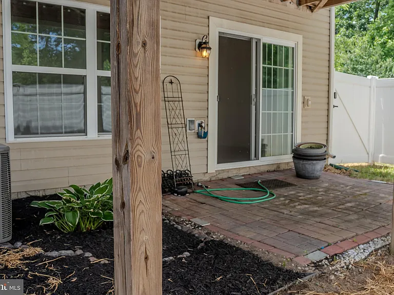 726 Millhouse Dr — Photo 18