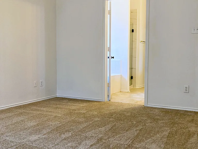 2078 Belvedere Dr — Photo 19