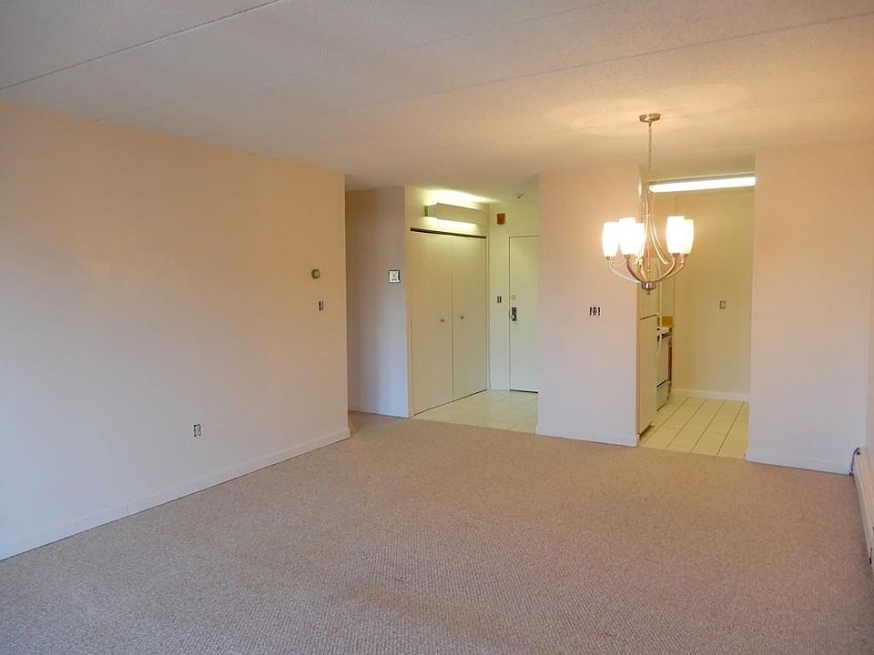 2nd image of 180 Green St APT 317