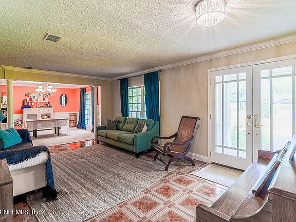 3rd image of 8589 ROYAL LAKES Drive