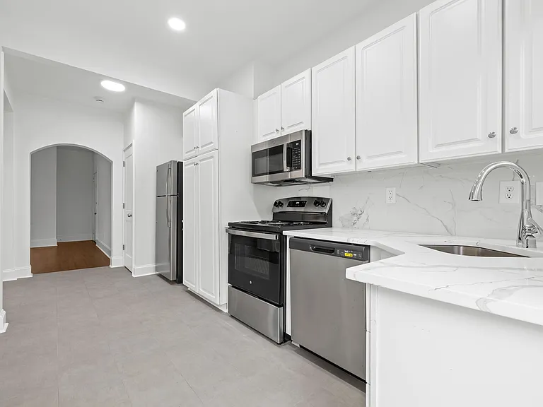 2112 Crescent Ave #4 — Photo 3