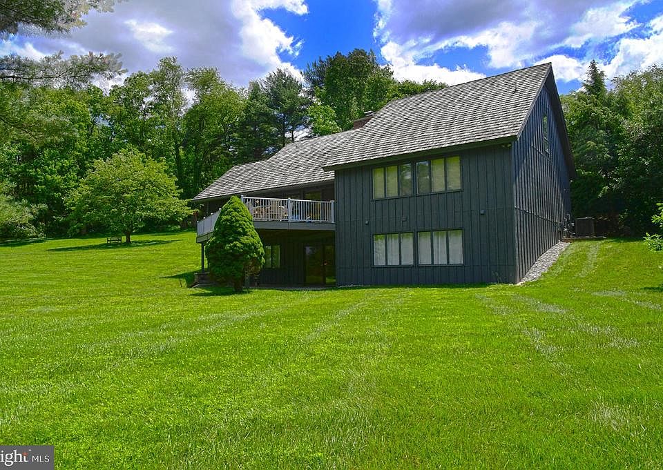 1st image of 33 Southridge Dr