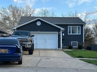 275 Simms St, Aurora, IL 60505