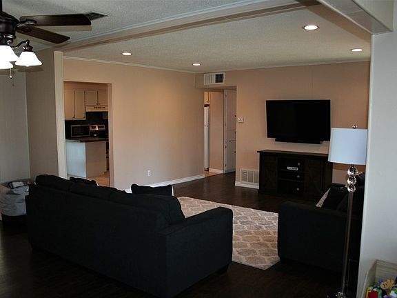 5th image of 3102 Sac Ave