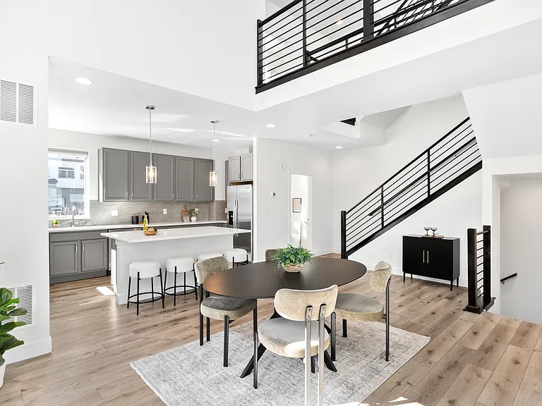 2522 N Moline St — Photo 10