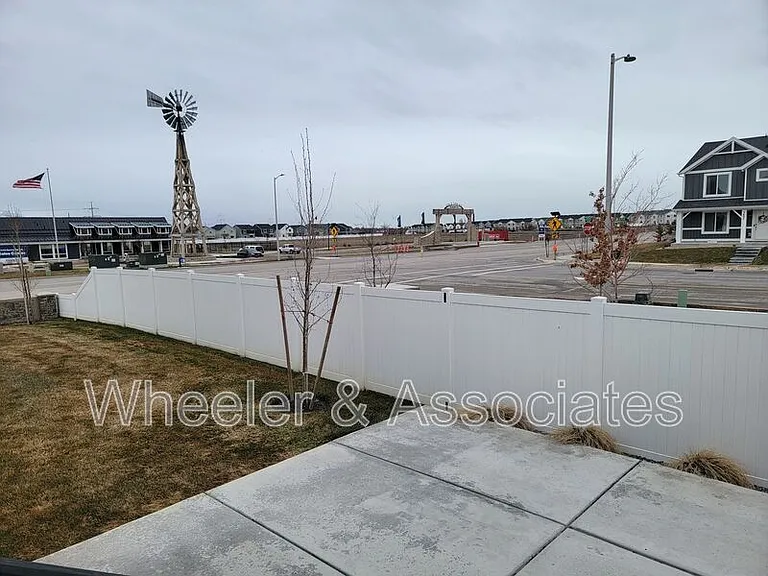 3713 W Cold Pond Ave — Photo 6