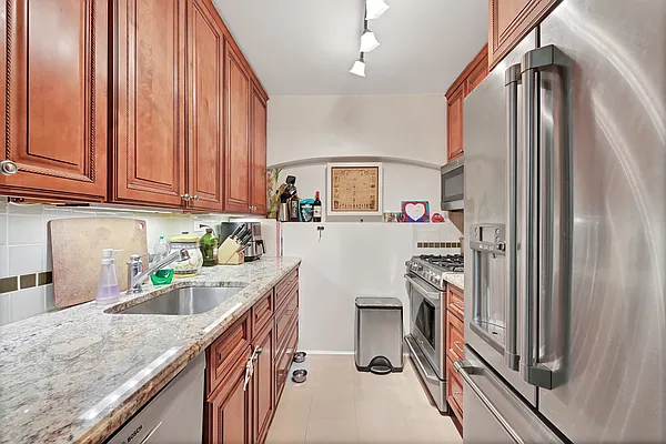 Sold by David Francis New York LLC | media 4