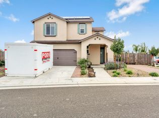 888 Descanso Ave, Clovis, CA 93619