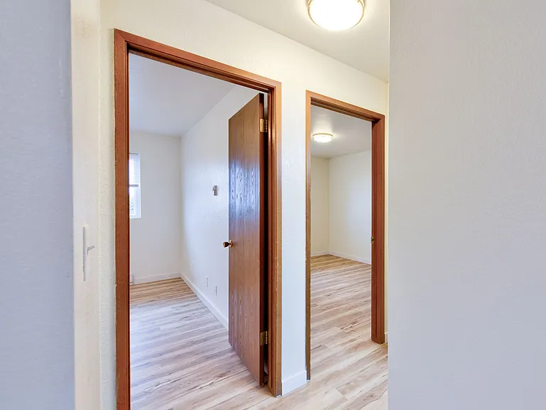 211-225 N Peterson Dr — Photo 29
