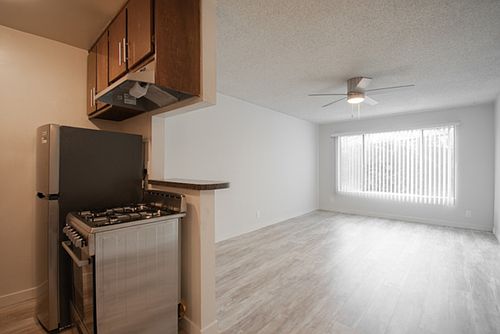 3rd image of 3747 S Sepulveda Blvd APT 13