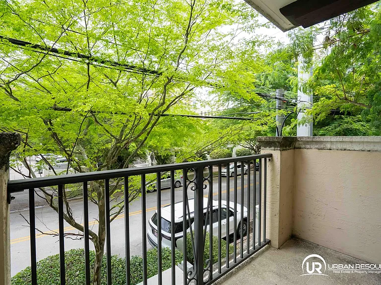300 Majorca Ave #202 — Photo 18