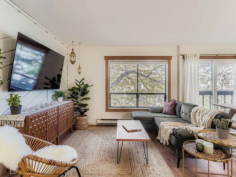 827 Maxwell Ave #H — Photo 1