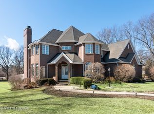 6504 Colonel Holcomb Dr, Crystal Lake, IL 60012