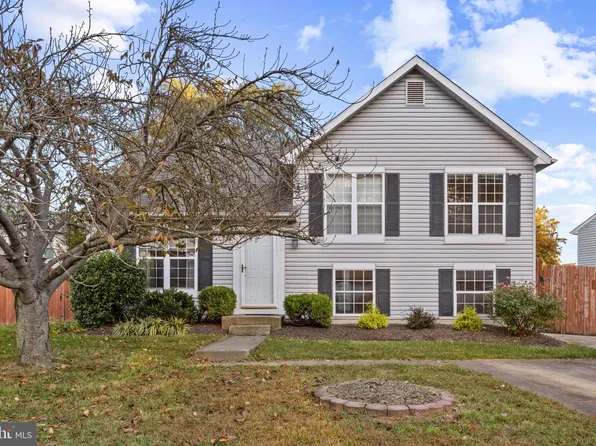 7 Olivia Ct, Middle River, MD 21220