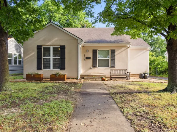 2435 Wentworth St, Dallas, TX 75211