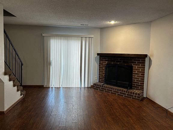 4th image of 503 NE Churchill St