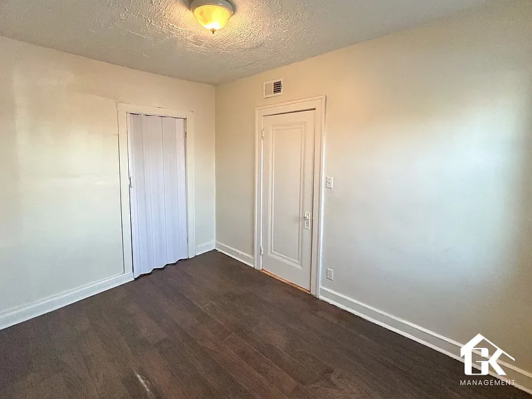 Scovel Apartments — Photo 33