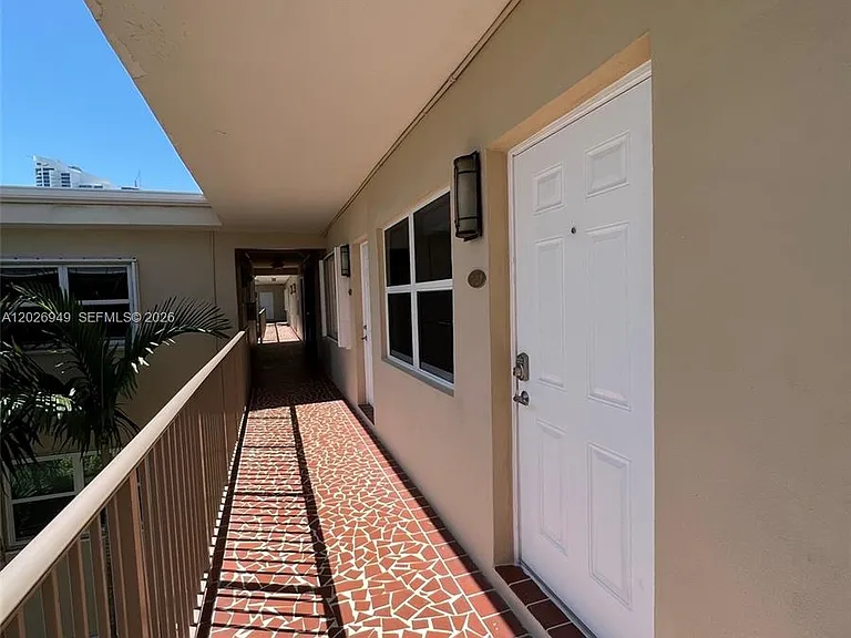 2600 S Ocean Dr #S307 — Photo 4
