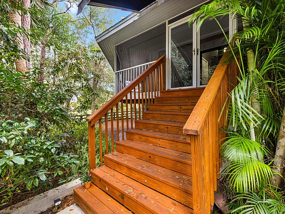 4th image of 535 SW Linden Street