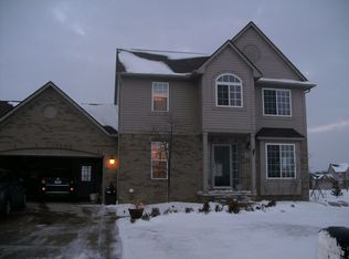 1298 Douglas Fir Dr, Howell, MI 48843