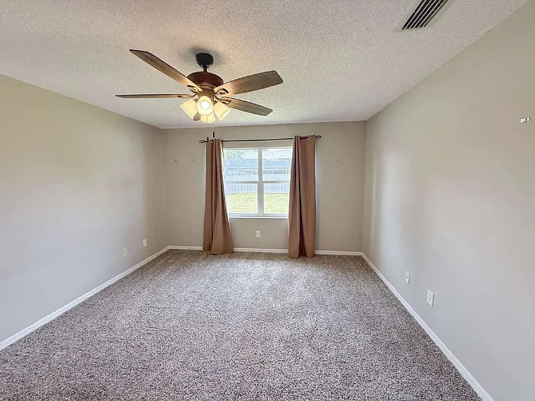 39 Fischer Ln — Photo 15