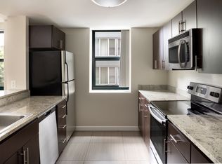 Essex House, Portland, OR 97201