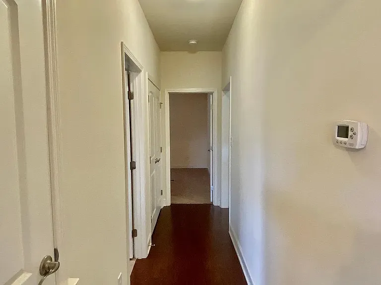 115 Woodvale Dr — Photo 10