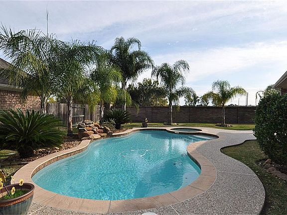 3rd image of 9206 Indian Lodge Ln