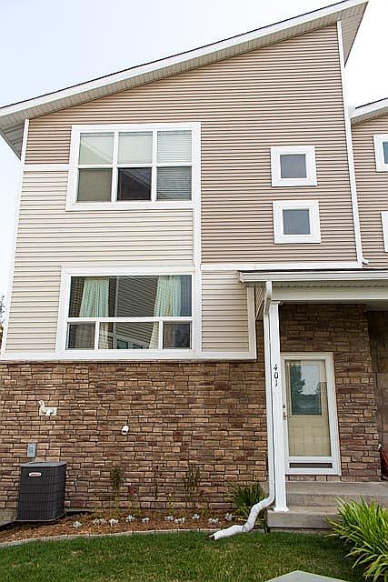 HOA maintains exterior