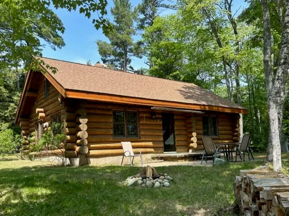 18185 Perch Lake Dr, Newberry, MI 49868