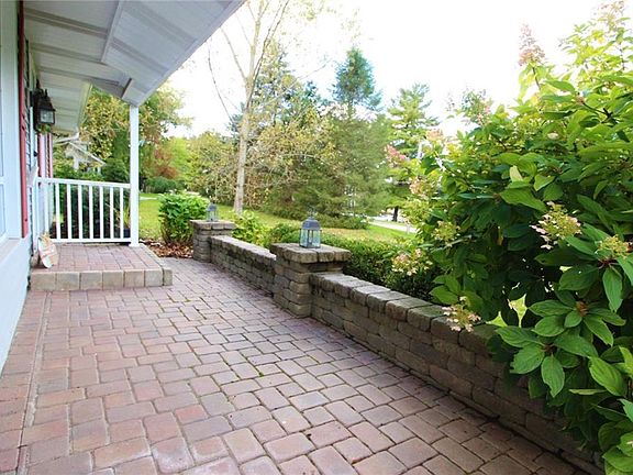 3rd image of 289 Munroe Falls Ave