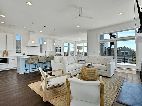 4th image of 1 E Virginia Ave