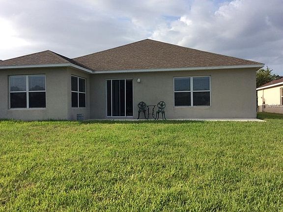 3rd image of 2313 Plantation Oak Dr