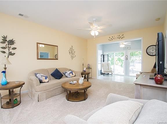 5th image of 5006 Grandview Dr