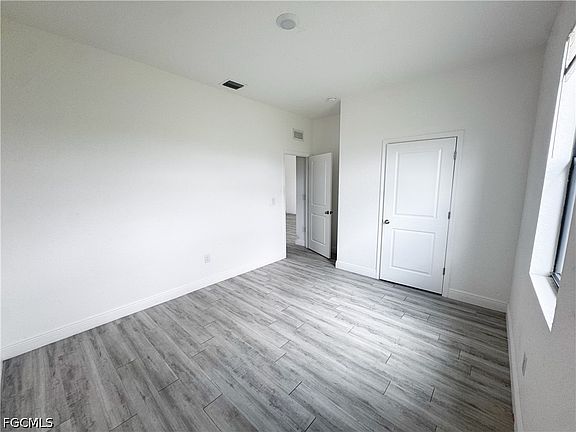 3rd image of 7008 Waldo Cir