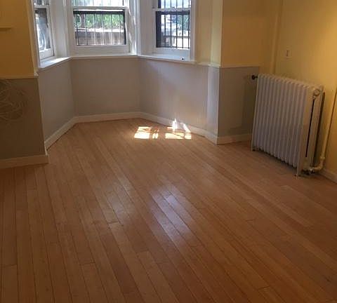 Lovely light and bamboo floors in the living/dining room. Big west-facing bay windows.