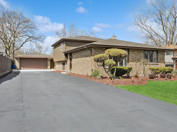 15730 Lamon Ave, Oak Forest, IL 60452