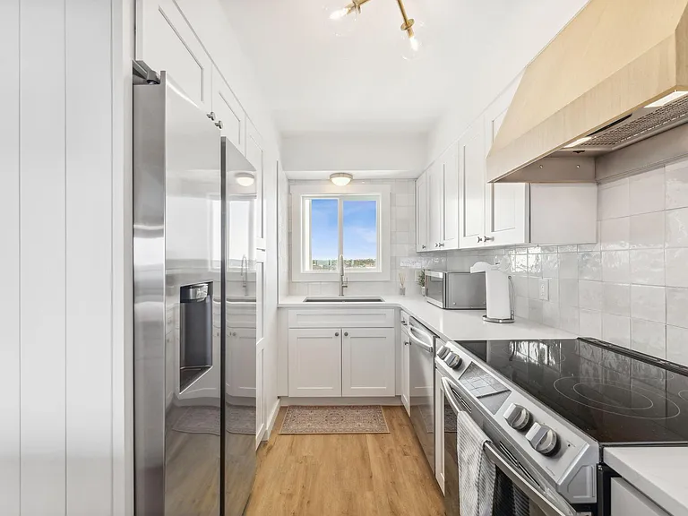 5801 Thomas Dr #714 — Photo 9
