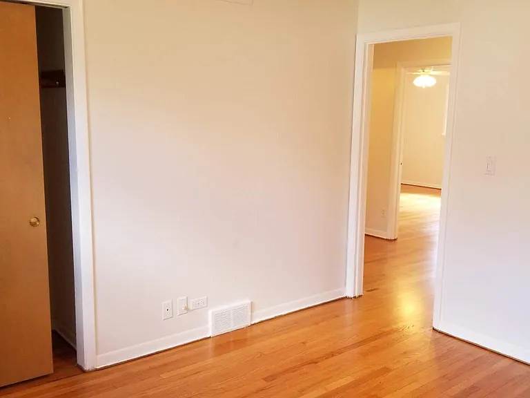 29W730 North Ave — Photo 36