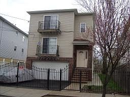 1st image of 44 Hinsdale Pl #3
