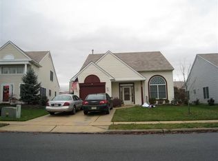 86 Horseshoe Ln S, Columbus, NJ 08022
