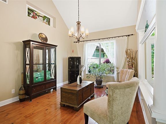4th image of 215 Inlet Pointe Dr