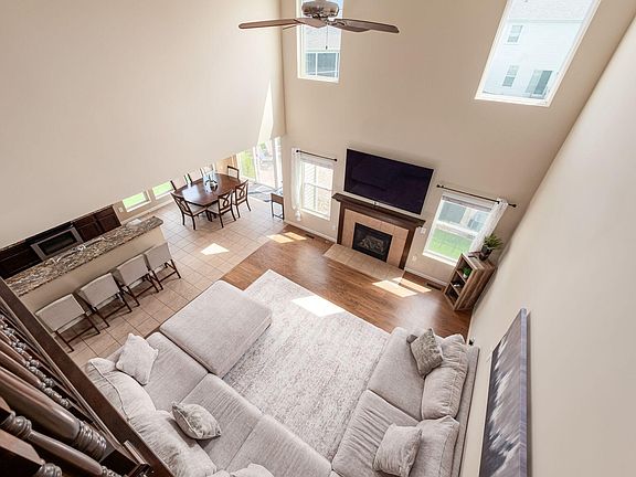 5th image of 278 Harmony Dr